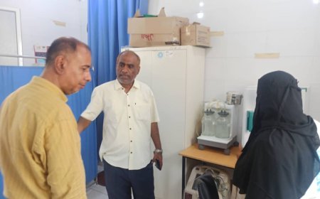 مدير عام زنجبار "الشدادي" يزور الوحدة الصحية عمودية ويشيد بالخدمات الطبية التي تقدمها للمواطنين.
