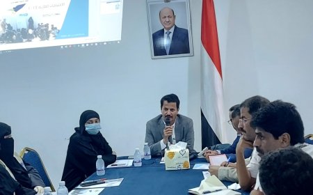 مأرب.. البحث مع منظمات “شريكة” لتوفير سلة غذائيّة  للمعلمين 