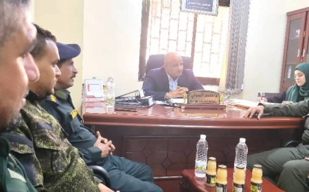 مدير هيئة الأدوية بتعز ومدير مكافحة المخدرات بوزارة الداخلية يناقشان تنسيق التعاون المشترك