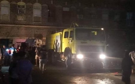 عاجل: مبنى سكني مكون من ٣ طوابق ينهار فوق ساكنيه بمدينة كريتر عدن  