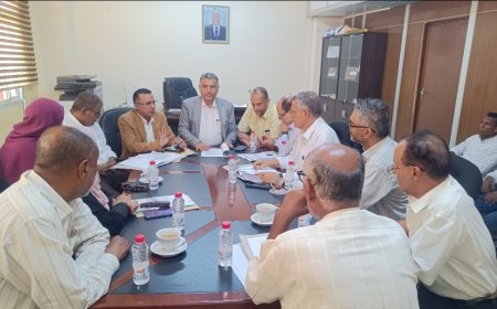 في اجتماعها برئاسة نائب محافظ عدن : لجنة المناقصات تقر إرساء المناقصة الخاصة بمشروع الصرف الصحي جولة  الكراع_ محطات المعالجة بالعريش 