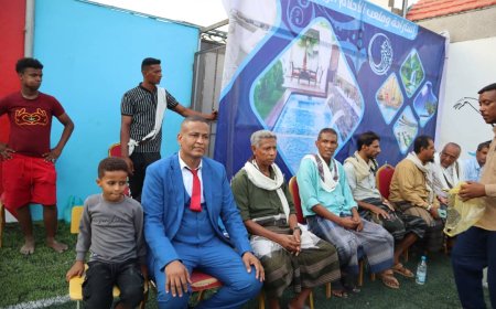 الراعي واليوسفي يفتتحان ملعب الأحلام الرياضي بمديرية خنفر  حلمي فتيني 