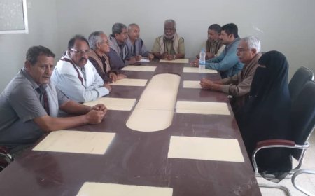 شبوة.. مدير عام ميفعة يلتقي مدراء الأجهزة التنفيذية في المديرية في أول أيام الدوام الرسمي بعد انقضاء إجازة عيد الأضحى المبارك