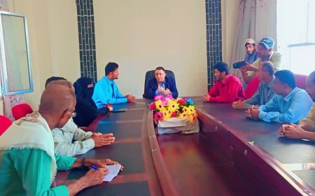 بحضور الحامد.. مكتب الإعلام يعقد لقاء بالصحفيين والإعلاميين ويؤكد على دورهم التنويري 