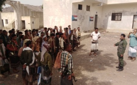 لحج.. مدير أمن المسيمير ورئيس الانتقالي بالمديرية يحثا أفراد الأمن على مضاعفة الجهود ورفع الحس واليقظة الأمنية