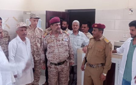 نائب رئيس هيئة الإسناد اللوجستي يتفقد المستشفيات العسكرية بعدن ويشيد بالانضباط الوظيفي بعد إجازة عيد الأضحى
