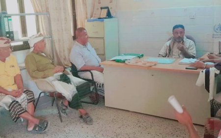 مدير عام مديرية مودية يزور مكتب الصحة والسكان بالمديرية. 