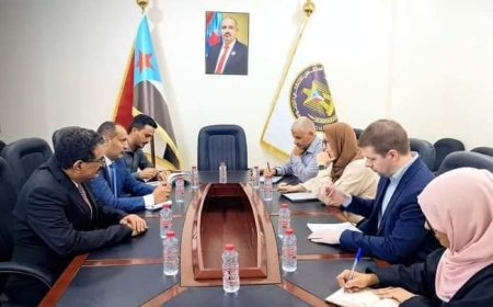 الشرفي يلتقي ممثلي مكتب المبعوث الخاص للأمين العام للأمم المتحدة لبحث تطورات العملية السياسية والإنسانية