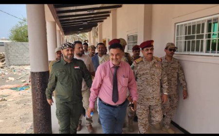 وزير الدفاع الفريق الركن محسن الداعري يقوم بزيارة تفقدية لمستشفى عبود العسكري