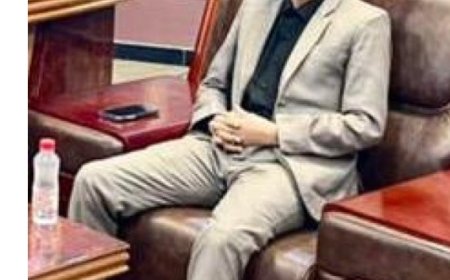 تعيين نائباً لرئيس الوزراء وزيراً للإدارة المحلية وتكليفه بالقيام بأعمال رئيس الحكومة..(سيرته الذاتية) 