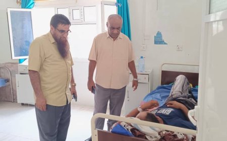 مدير عام مكتب الصحة بأبين يزور المحجر الصحي بمستشفى زنجبار ويشيد بالجهود المبذولة