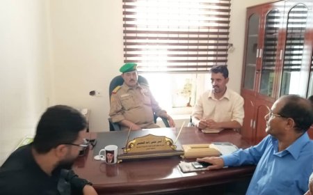 محافظ الضالع يزور مكتب مؤسسة التأمينات الأجتماعية ويطلع على نشاط ومهام عملها