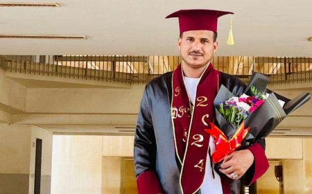 طالب يمني يتفوق قي اكبر الجامعات الجزائرية ويحصل على درجة البكالوريوس بامتياز مع مرتبه الشرف