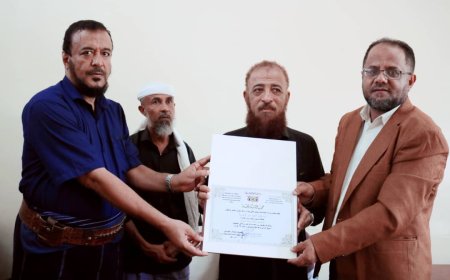 المستشار/ جمال العيسائي يلتقي ويكرم مسؤولي افران التيسير الخيرية 