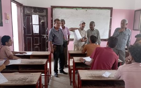 مدير مكتب التربية والتعليم بخنفر يطلع على سير الامتحانات في منطقة شقرة والخبر