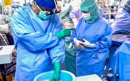 مستشفى سعودي ينجح في نقل 3 قلوب وزراعتها في يوم واحد