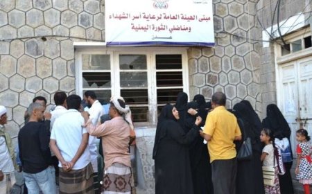 البدء بصرف معاش أسر الشهداء والمناضلين في المحافظات المحررة