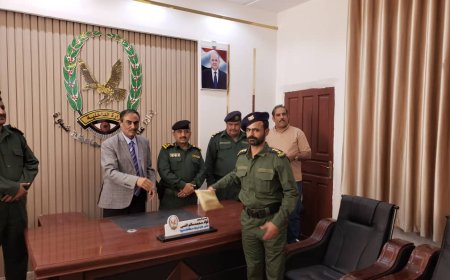 تكريم رئيس وأعضاء فريق البحث الجنائي بشبوة لاكتشافهم ملابسات جريمة مقتل المواطن مبارك الحداد بمنطقة خورة .