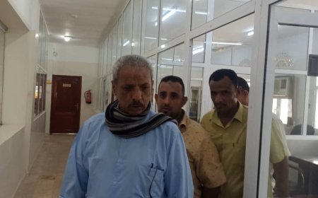 محافظ لحج يقوم بنزول ميداني لهيئة الأراضي للاطلاع على سير العمل في الهيئة