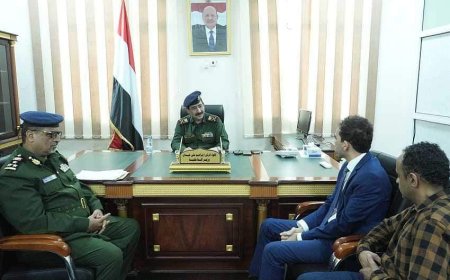 وزير الداخلية يشيد بجهود اللجنة الدولية للصليب الأحمر وتدخلاتها الإنسانية في اليمن