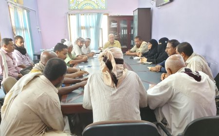 المكتب التنفيذي بمديرية تبن بلحج يناقش تقارير الأمن والرياضة والموارد المالية