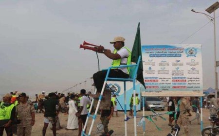 خفر سواحل حضرموت تستخدم طريقة جديدة مبتكرة لتحذير مرتادي البحر من السباحة الخطرة