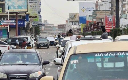 المئات يشاركون في تشييع رجل الاعمال انجل الشعيبي في العاصمة عدن