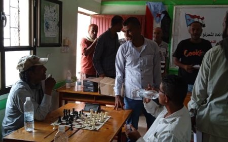 مدير عام مكتب الشباب والرياضة بالضالع يدشن البطولة التنشيطية الأولى للشطرنج ويفتتح صالة الألعاب 