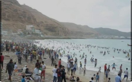 خفر السواحل انقاذ شاب من الغرق بساحل الشقين بالمكلا