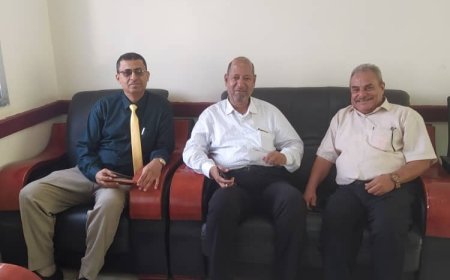لحج.. لقاء ودي يجمع مدير عام مكتب الصحة بالمحافظة ورئيس المجلس الطبي بوزارة الصحة العامة 