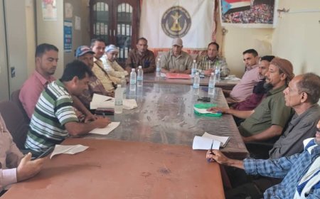 الضالع.. الزهيري يلتقي رئيس فريق الاستشاريين الميداني من قبل الصندوق الاجتماعي للتنمية