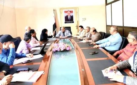 إجتماع بتعز يناقش الأوضاع الصحية ومواجهة الأوبئة المنتشرة
