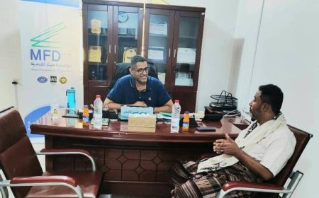 مدير عام مديرية مودية يزور مقر مؤسسة ميار للتنمية بعدن