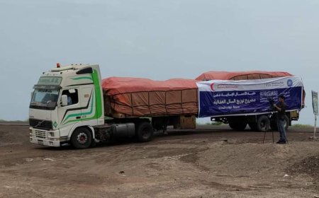خلية الأعمال الإنسانية التابعة للمقاومة الوطنية تسيّر دفعة جديدة من المساعدات الإغاثية في مديرية ذوباب _باب المندب