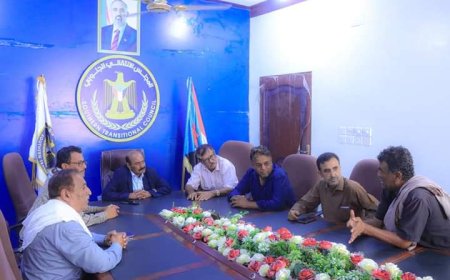 رئيس تنفيذية شبوة يلتقي عدد من أعضاء المجلس الإستشاري للمجلس الانتقالي بالمحافظة 