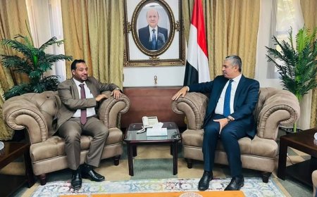 العكبري وبحاح يبحثان أوضاع المدارس اليمنية في مصر