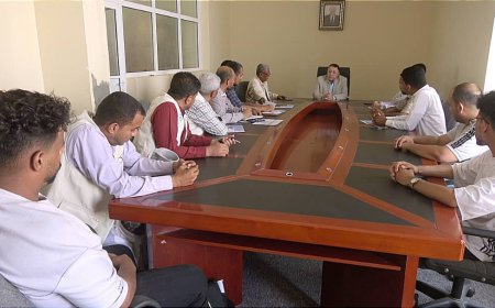 اجتماع بين الأمين العام للمجلس المحلي بأبين والمجلس المجتمعي لاستعراض مشروع التكيف مع تغيرات المناخ