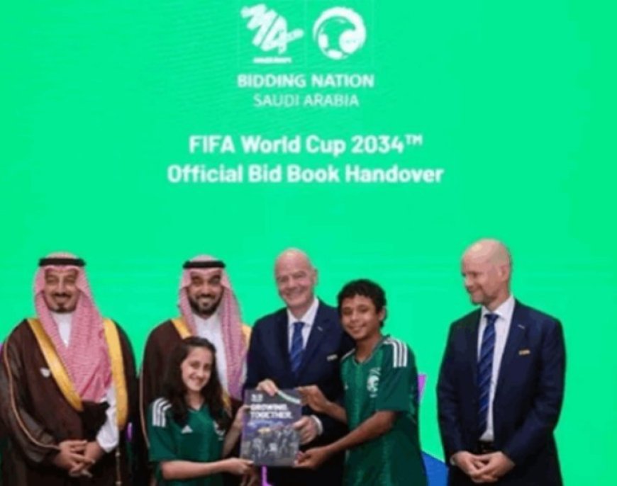 رسميا.. السعودية تسلم ملف استضافة كأس العالم 2034