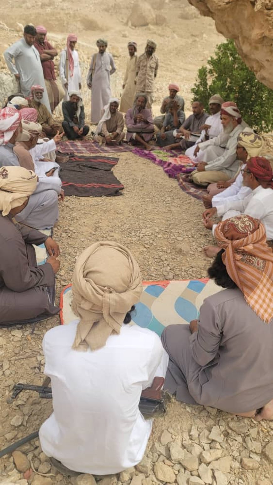 مشايخ القف والشريط الصحراوي يشيدون بالمبادرة الخيرية لدولة الإمارات في مشروع عقبة مدودة