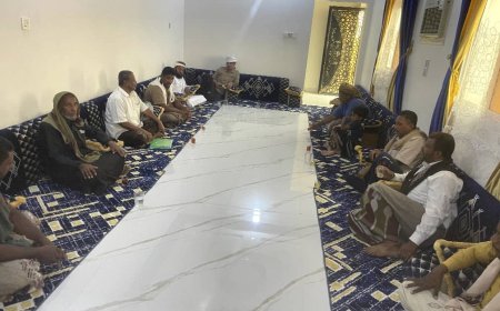 رئيس تنفيذية مؤتمر حضرموت الجامع في غيل بن يمين يلتقي بملتقى شباب حي القدس