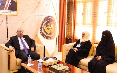 الكثيري يطّلع على التحضيرات الجارية لإشهار فرع اتحاد نساء الجنوب بالعاصمة عدن