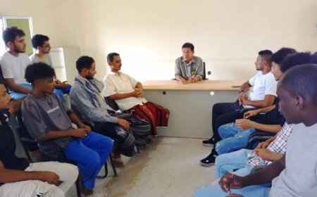 مدير مكتب الشباب والرياضة بلحج يلتقي اللجنة الشبابية المشاركة في المهرجان العالمي للشباب.