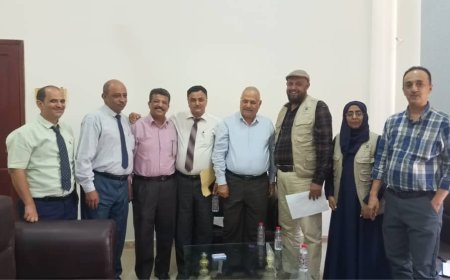 البيشي يناقش مع مؤسسة إثراء للتنمية ترتيبات المخيم الطبي المجاني الجراحي الثاني للأورام السرطانية بعدن