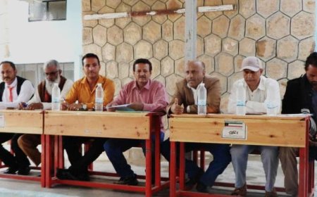 الضالع.. الحريري يترأس لقاءًا موسعاً لمدراء المدارس الأساسية والثانوية وإدارة التربية بمديرية الحصين
