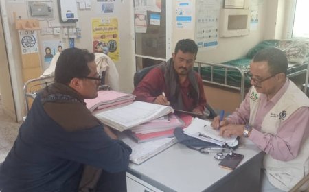 مدير مكتب الصحة والسكان بيافع سرار يزور الوحدات الصحية في منطقتي كلسام وركب حطاط