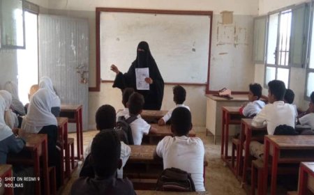 تحت  حملة العودة إلى المدارس ..  تربويون وأخصّائيون اجتماعيون:  العلاقة بين الطلاب والمعلمين تكون مبنية على الثقة والمحبة