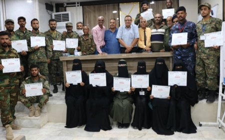 إدارة آمن العاصمة عدن تواصل برنامجها التدريبي لعدداً من منتسبي وضباط مراكز الشرط