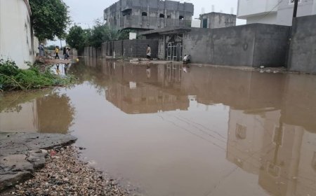 أكثر الأحياء السكنية المعرضة للغرق من سيول الأمطار في جعار مديرية خنفر.