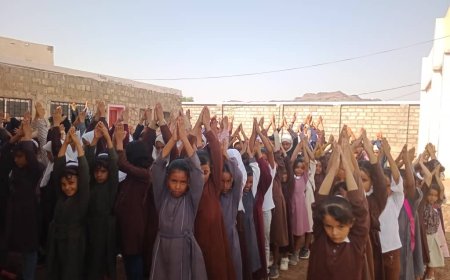 10500 طالب وطالبة يعودون إلى مقاعد الدراسة بمديرية المسيمير بلحج .