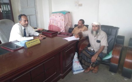 مدير عام تربية أبين يناقش مع مأمور ومدير تربية سرار الأوضاع التربوية والتعليمية بالمديرية